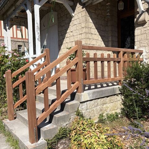 Rénovation d'escalier extérieur en bois — chantier Wood&C