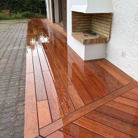 Terrasse bois avec espace barbecue — chantier Wood&C